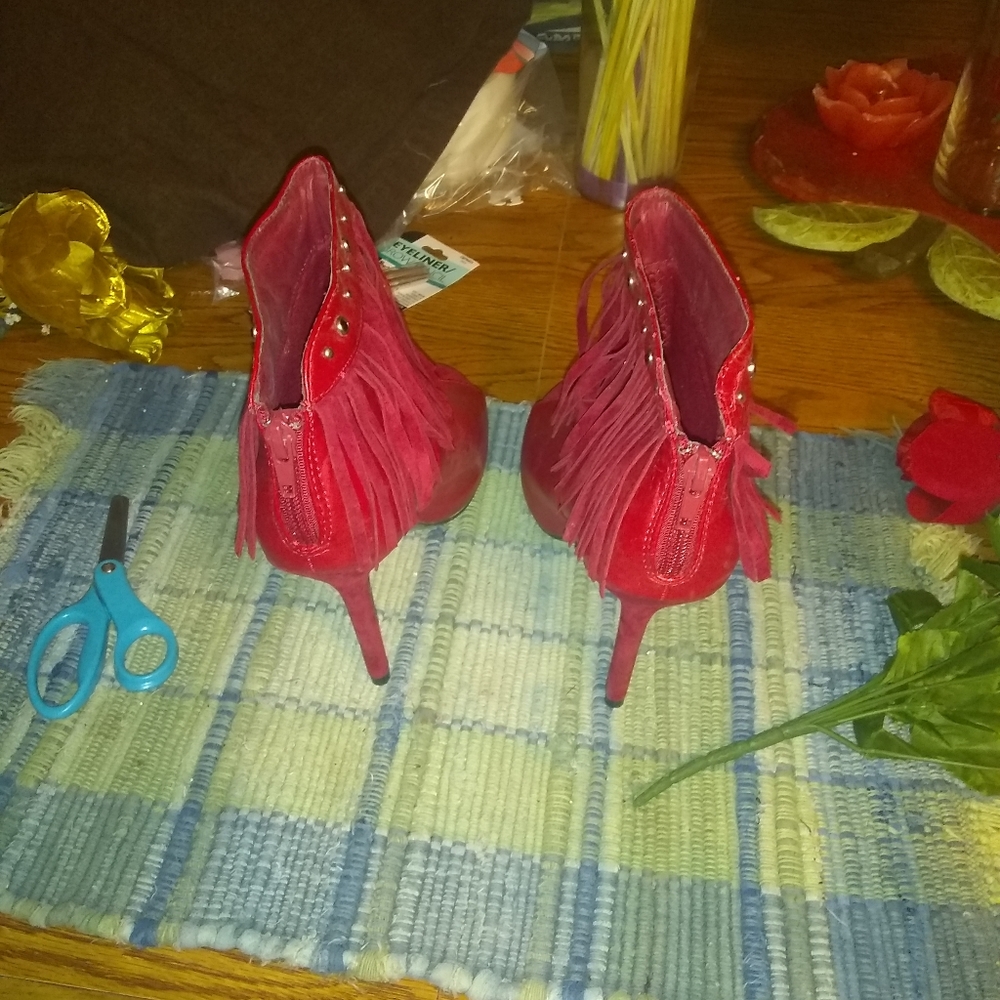 High heel cowgirl boots